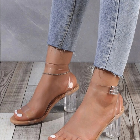 Heeled Sandals Apricot - Picture 3 of 3